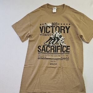 Kerusso "No Victory without sacrifice " size small New without tags.‎